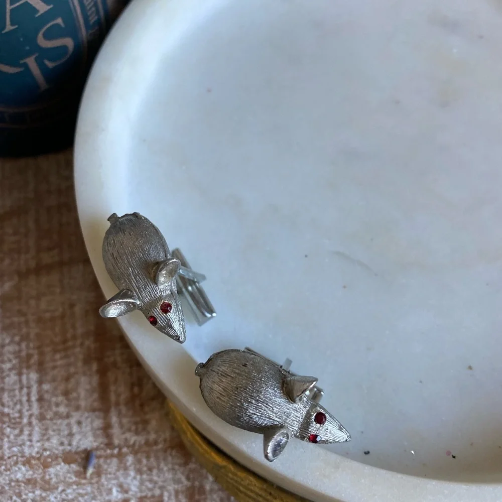 Mice with red eyes cuff links